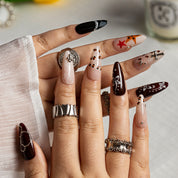 Noir Star Script ALLO0014 press-on nails hand model scene view 1