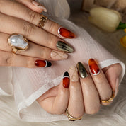 Tortoise Cross Pearl ALME0009 press-on nails hand model scene view 3