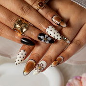 Noir Daisy Dot ALME0036 press-on nails hand model scene view 2