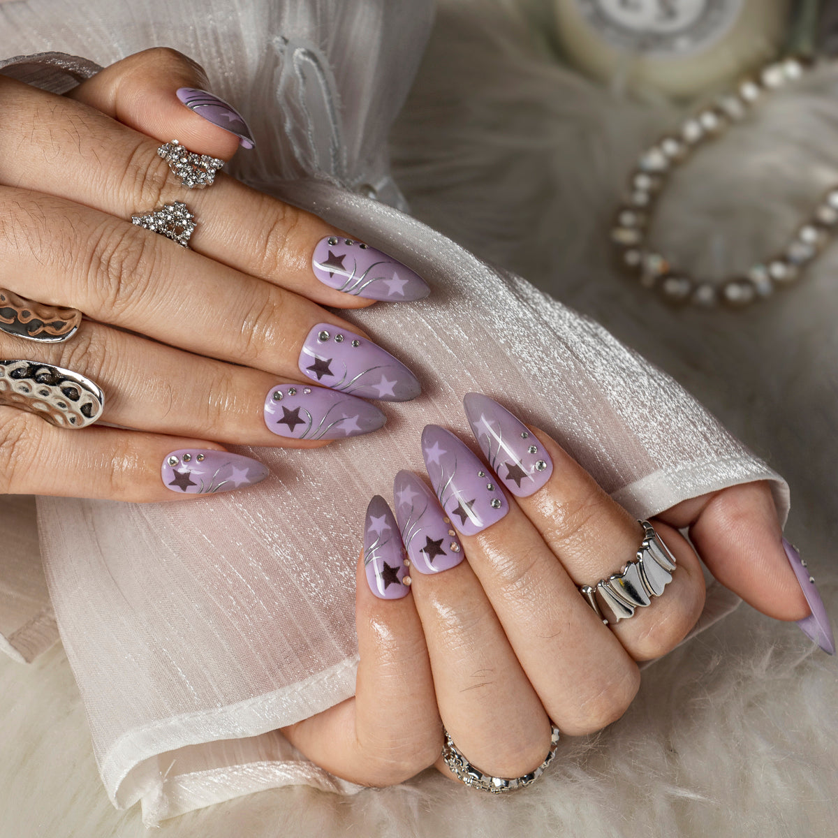 Lavender Star Mist ALME0043 press-on nails hand model scene view 3