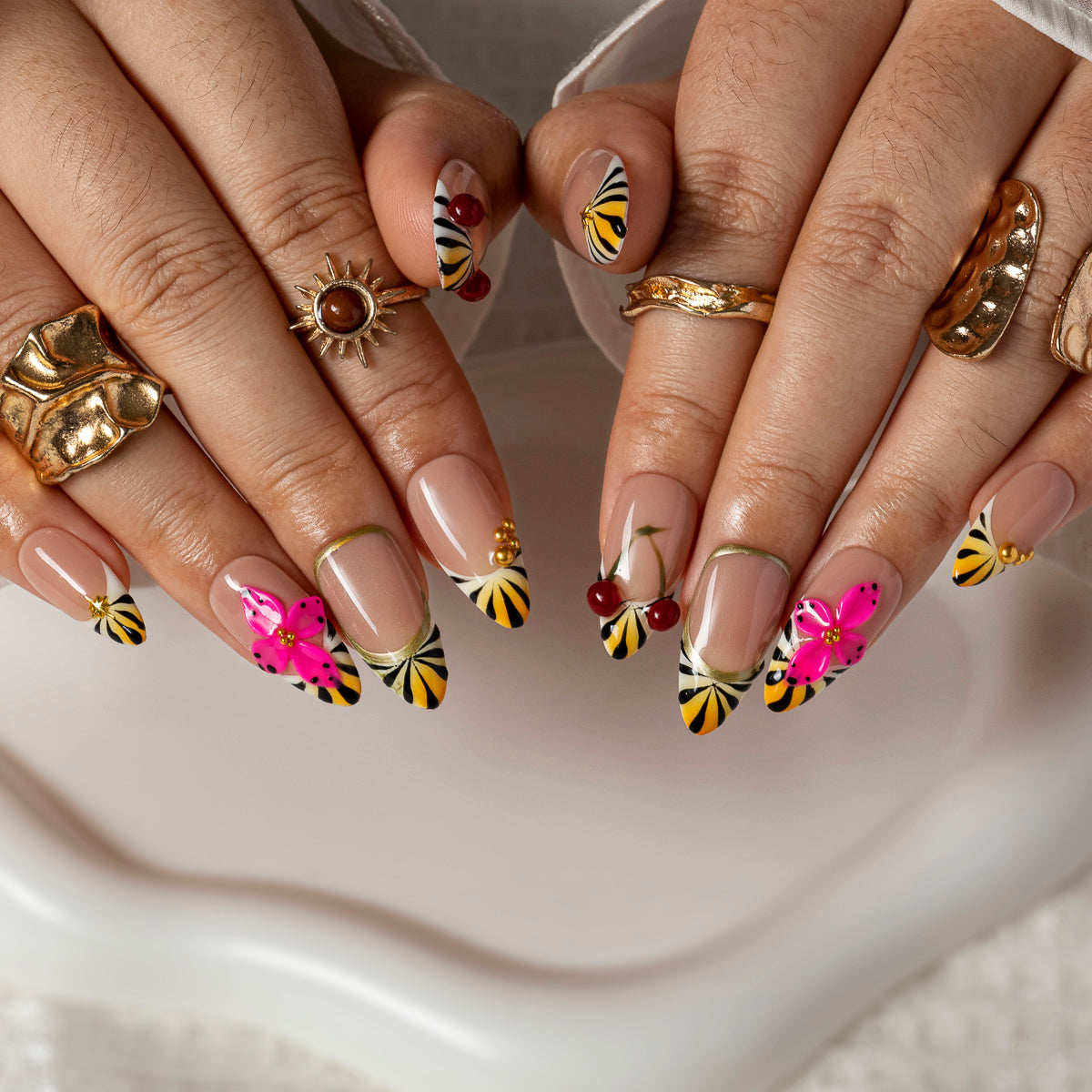 Fuchsia Sunburst Bloom ALME0065 press-on nails hand model scene view 2
