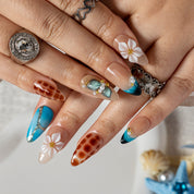 Turquoise Tortoise Bloom ALME0080 press-on nails hand model scene view 3