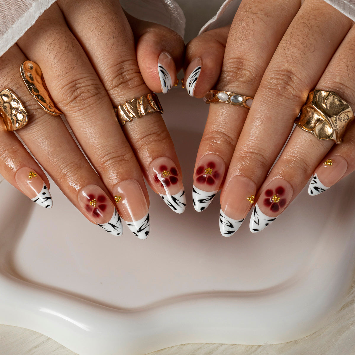 Peach Hibiscus Zebra ALME0125 press-on nails hand model scene view 2