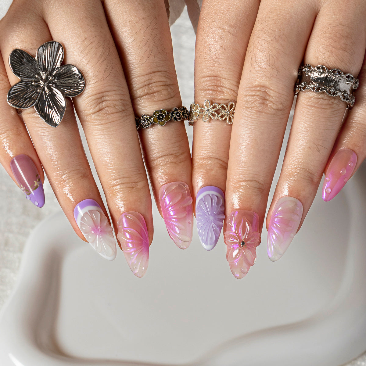 Lilac Petal Breeze ALME0127 press-on nails hand model scene view 2