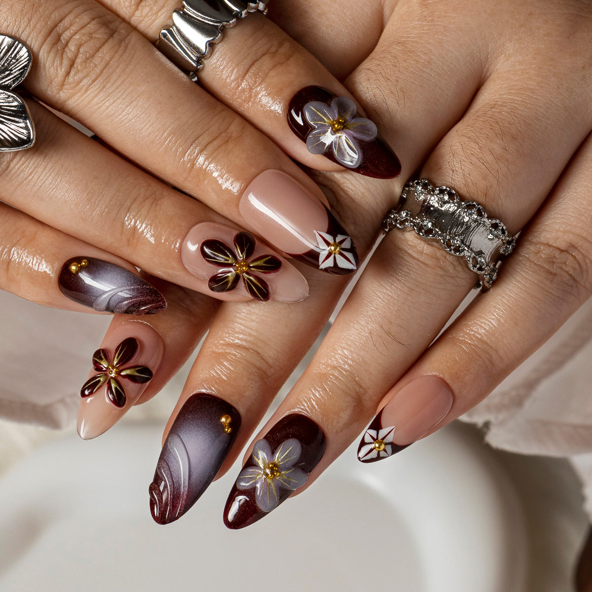 Mocha Floral Veil ALME0131 press-on nails hand model scene view 3