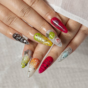 Aurora Chrome Bloom ALME0154 press-on nails hand model scene view 2