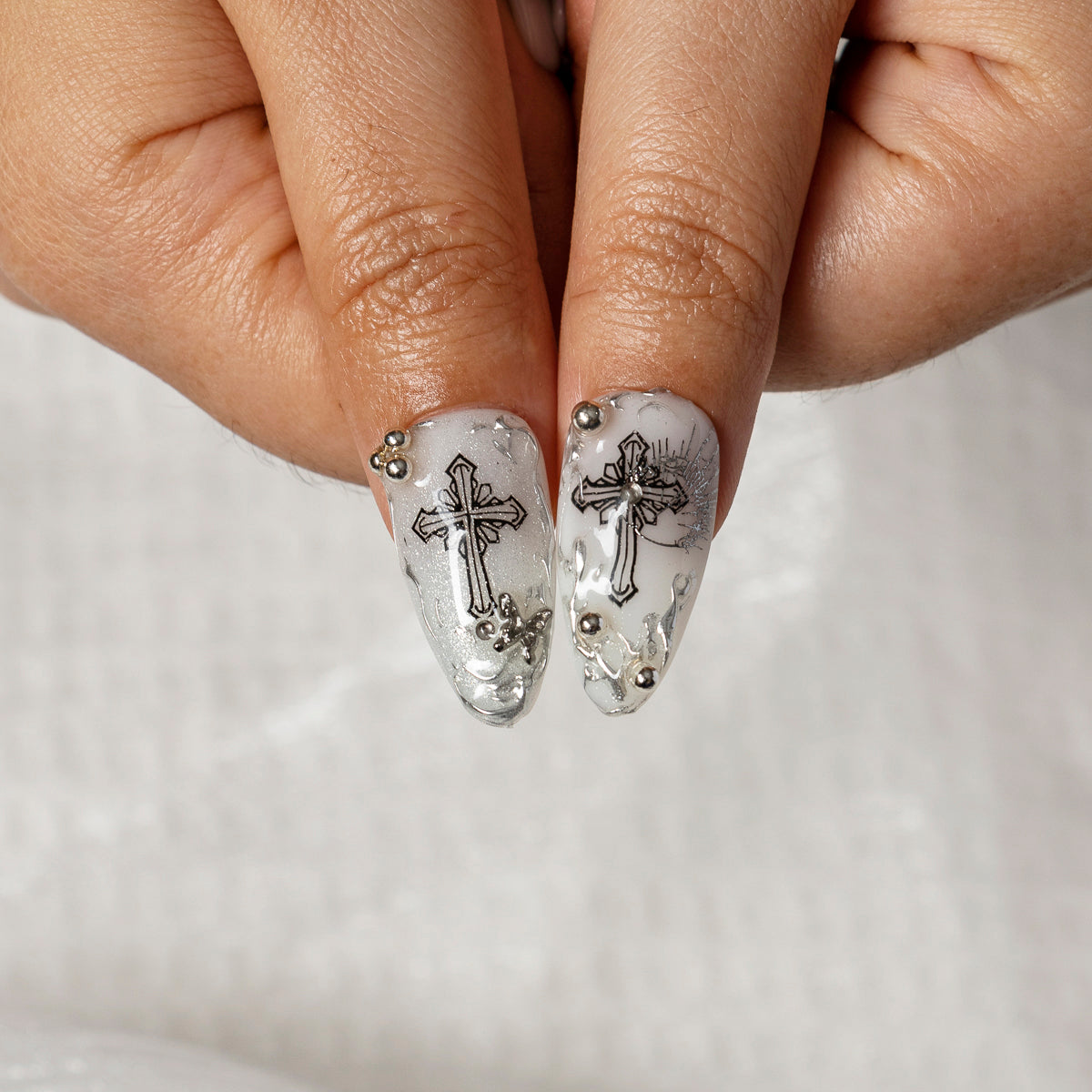 Rose Cross Relic ALME0161 press-on nails hand model scene view 3