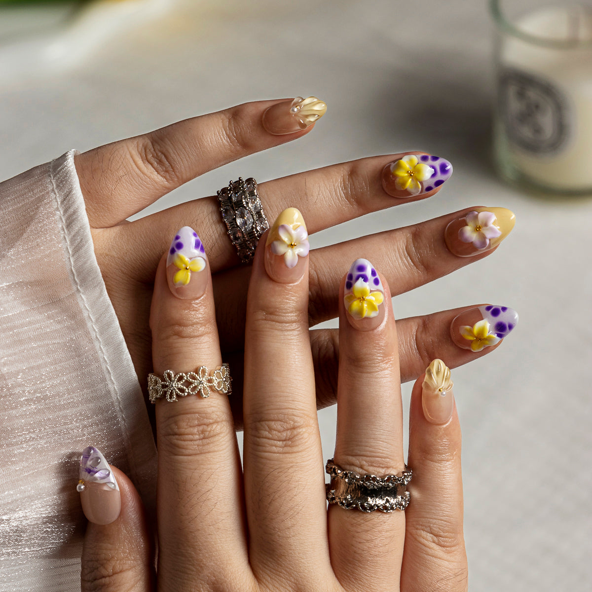 Lavender Plumeria ALSH0006 press-on nails hand model scene view 1
