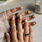 Lavender Plumeria ALSH0006 press-on nails hand model scene view 1