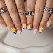 Lavender Plumeria ALSH0006 press-on nails hand model scene view 2
