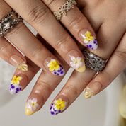 Lavender Plumeria ALSH0006 press-on nails hand model scene view 3