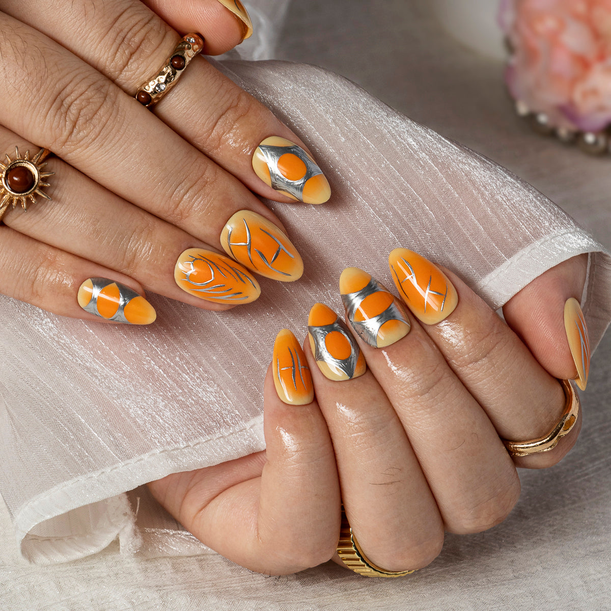 Tangerine Orbit Lines ALSH0016 press-on nails hand model scene view 3