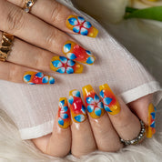 Sunlit Petal COME0012 press-on nails hand model scene view 3