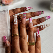 Pink Pearl Safari COME0019 press-on nails hand model scene view 1