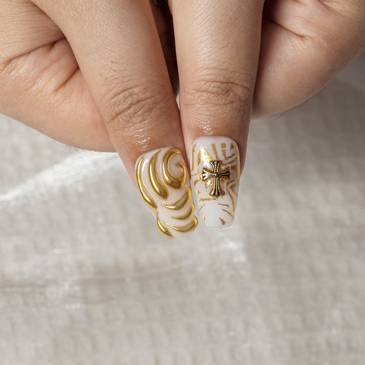 Ivory Gilded Cross COME0032 press-on nails hand model scene view 3