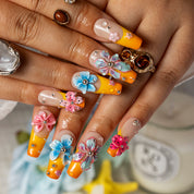 Sorbet Blossom COME0045 press-on nails hand model scene view 3