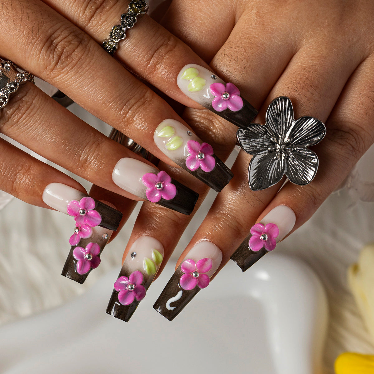 Violet Orchid Noir COME0049 press-on nails hand model scene view 3