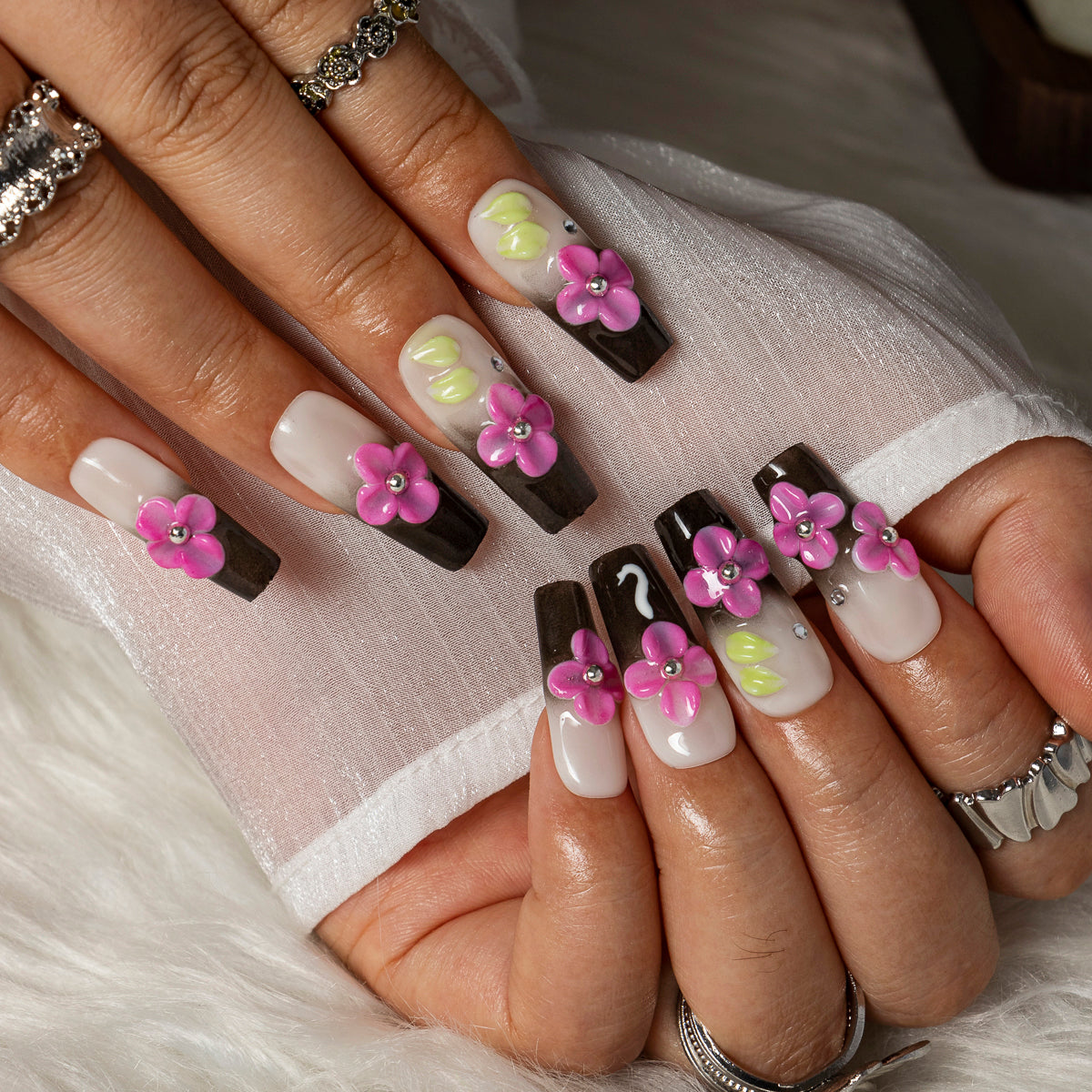 Violet Orchid Noir COME0049 press-on nails hand model scene view 4