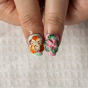 Petal Mosaic COSH0005 press-on nails hand model scene view 3