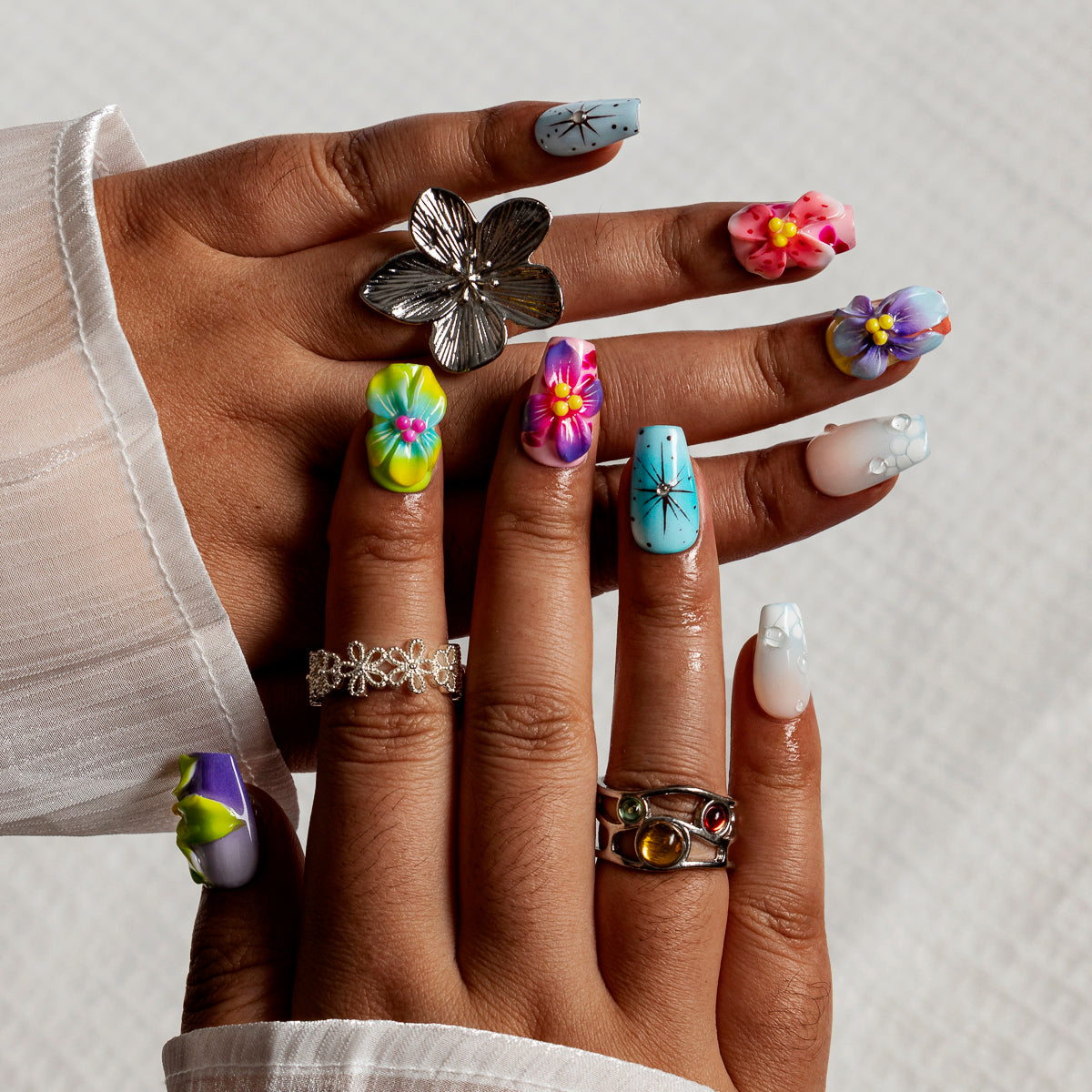 Colorburst Bloom COSH0014 press-on nails hand model scene view 1