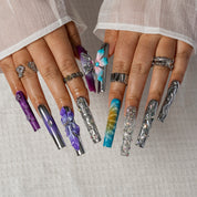 Chrome Orchid SQLO0012 press-on nails hand model scene view 2