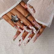 Ivory Bouquet SQLO0016 press-on nails hand model scene view 3