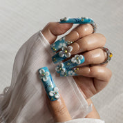 Porcelain Bloom SQLO0022 press-on nails hand model view 1
