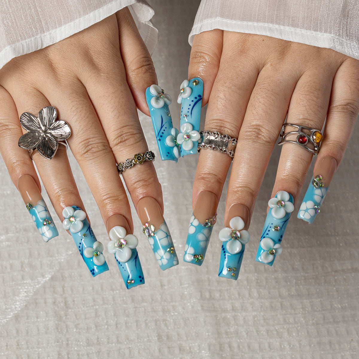 Porcelain Bloom SQLO0022 press-on nails hand model view 2