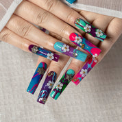 Neon Lagoon SQLO0025 press-on nails hand model view 2
