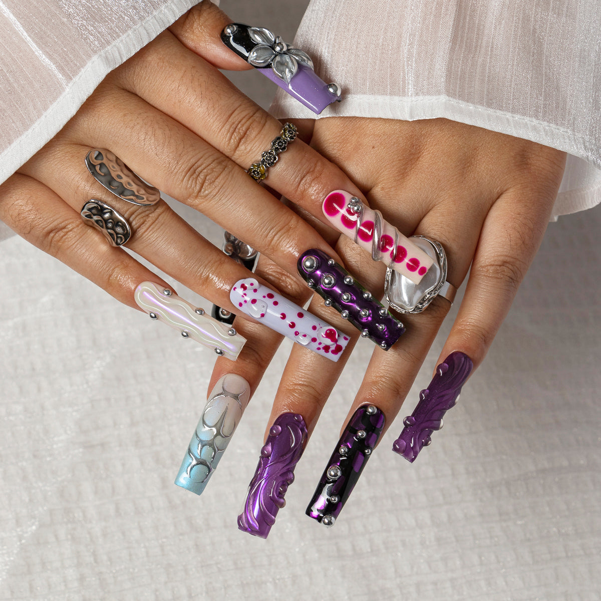 Amethyst Chrome Orbit SQLO0026 press-on nails hand model scene view 2