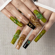 Olive Cameo SQLO0046 press-on nails hand model scene view 2