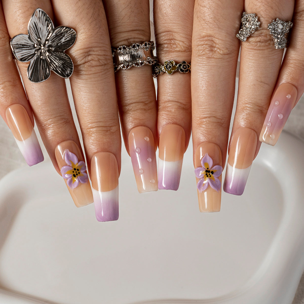 Lilac Garden French SQME0017 press-on nails hand model scene view 1
