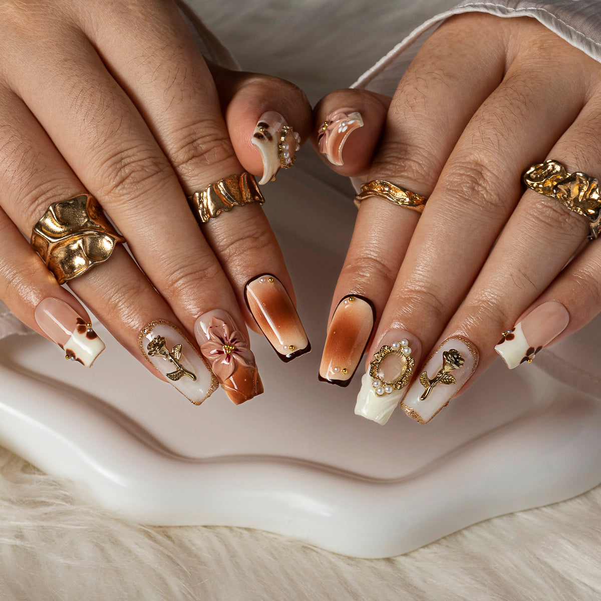Amber Floral Frame SQME0034 press-on nails hand model scene view 1