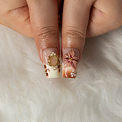 Amber Floral Frame SQME0034 press-on nails hand model scene view 3