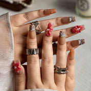 Crimson Crystal Bloom SQME0036 press-on nails hand model scene view 1