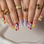 Lemon Lilac Bloom SQME0045 press-on nails hand model scene view 2