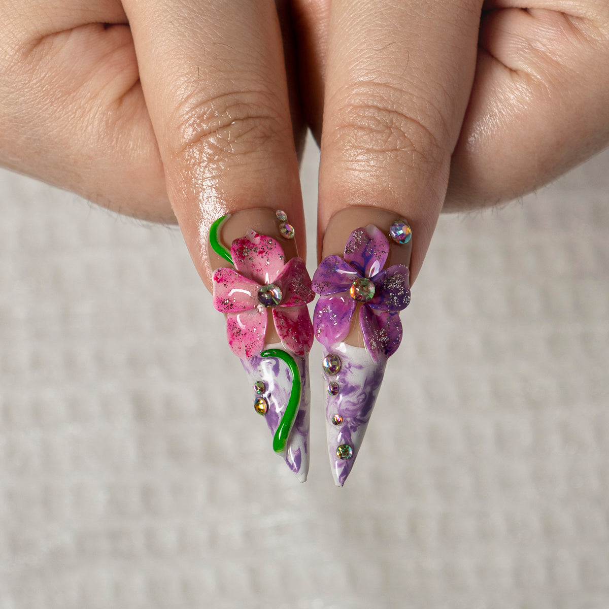 Painted Bloom STLO0001 press-on nails hand model scene view 3