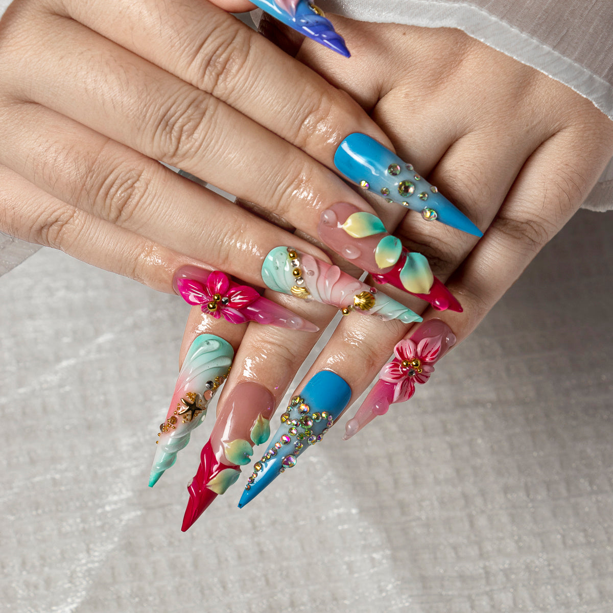 Prism Cove STLO0002 press-on nails hand model view 2