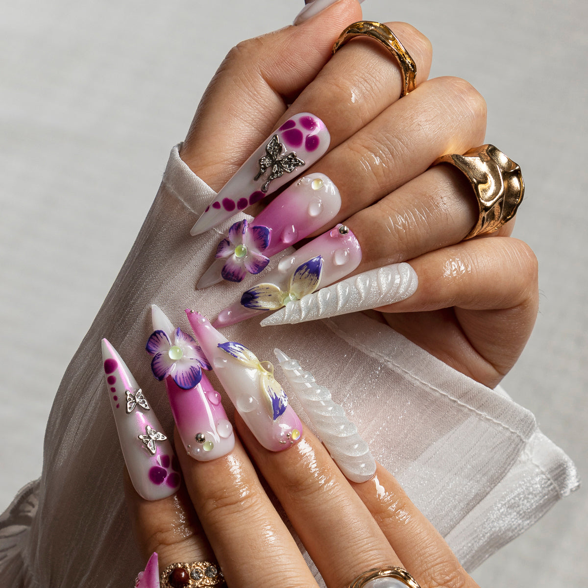 Orchid Mist STLO0006 press-on nails hand model view 1