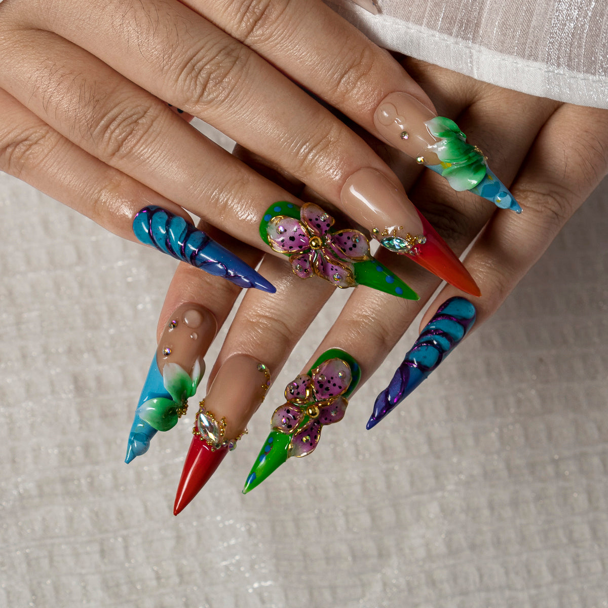 Citrus Orchid STLO0009 press-on nails hand model scene view 3