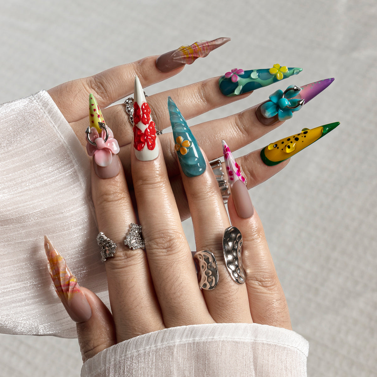 Candy Tropic STLO0017 press-on nails hand model scene view 1