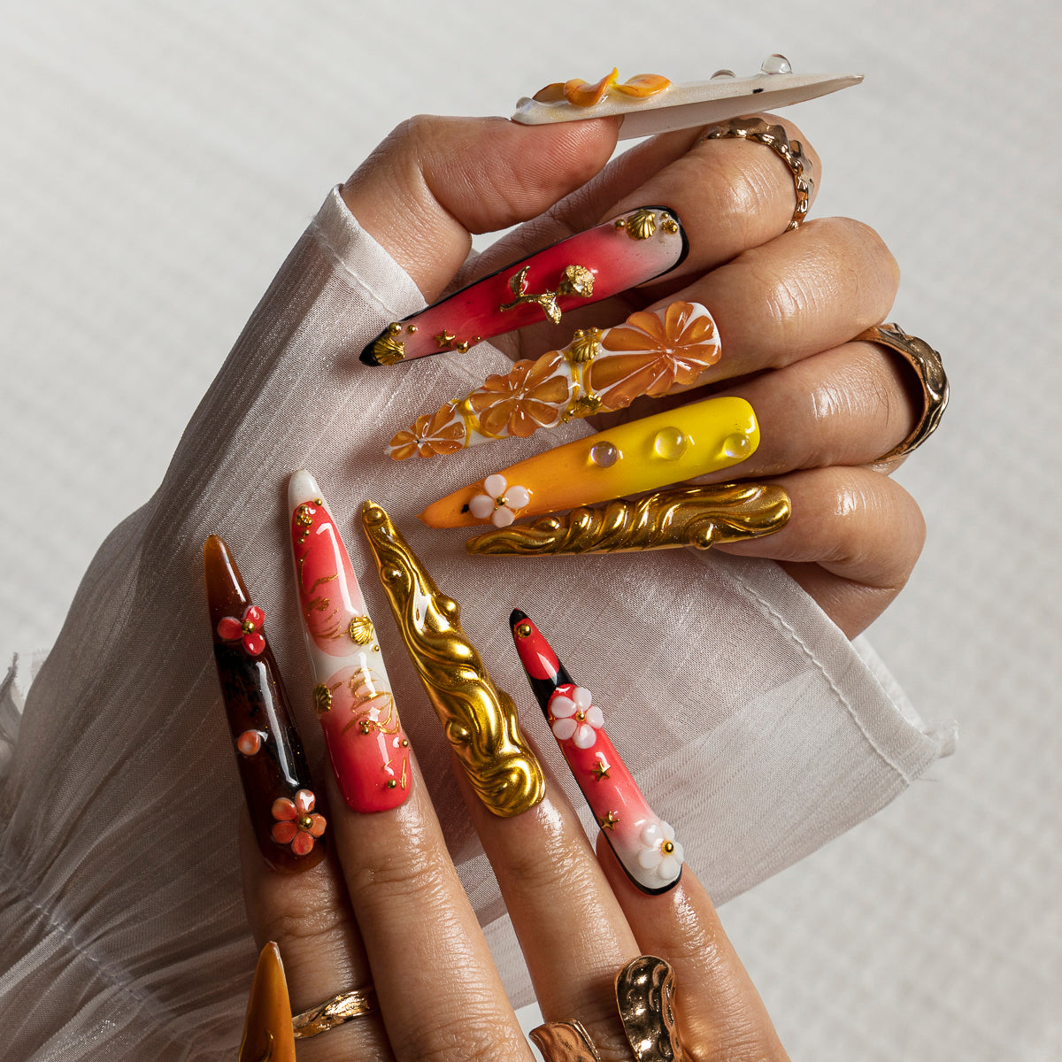 Solar Shell Bloom STLO0031 press-on nails hand model scene view 1