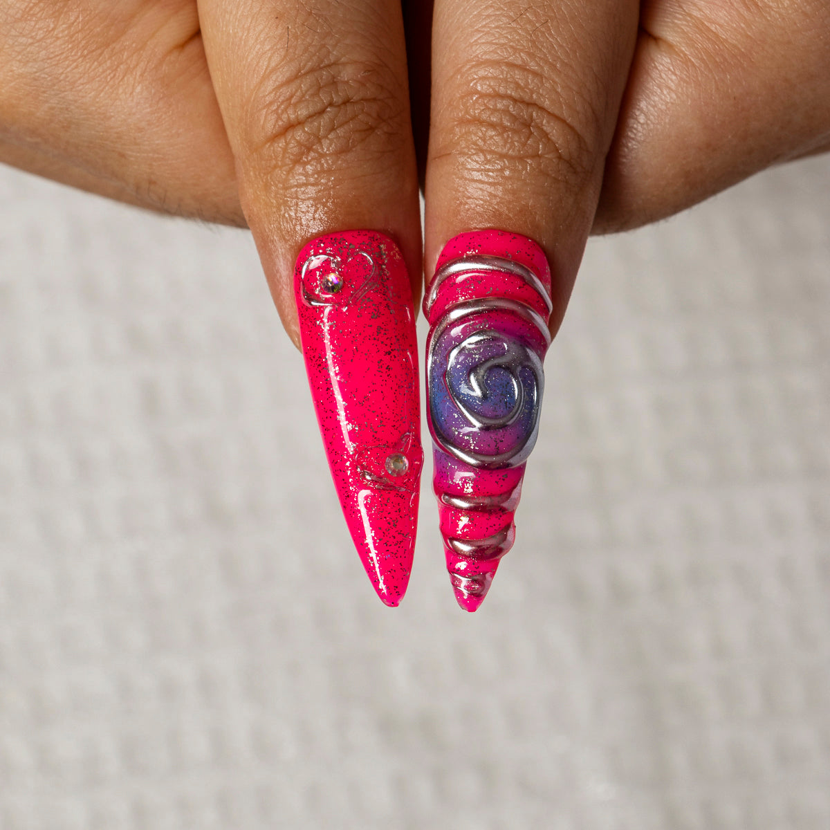 Neon Shell Pop STLO0036 press-on nails hand model scene view 3