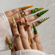 Clover Meadow STLO0048 press-on nails hand model view 1