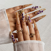 Violet Pearl Vine STLO0050 press-on nails hand model scene view 1