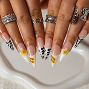 Daisy Zebra French STME0010 press-on nails hand model scene view 2