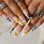 Daisy Zebra French STME0010 press-on nails hand model scene view 3