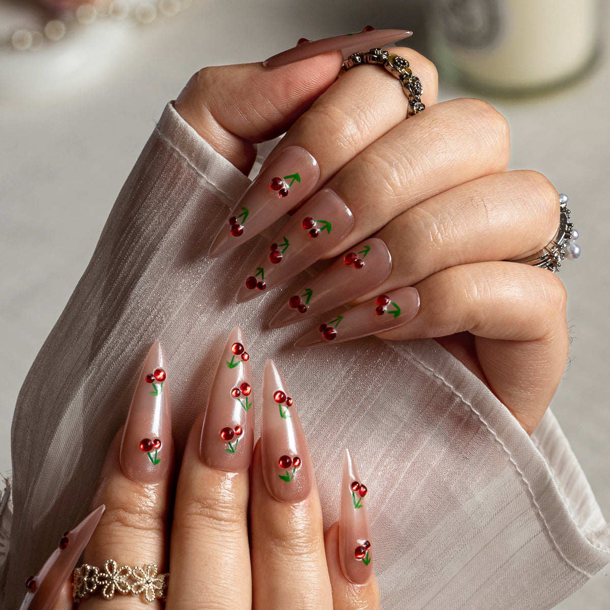 Tiny Cherry Vine STME0016 press-on nails hand model scene view 1