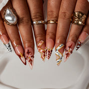Bronze Butterfly Safari STME0029 press-on nails hand model scene view 2
