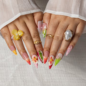 Sunset Hibiscus Veil STME0054 press-on nails hand model scene view 1